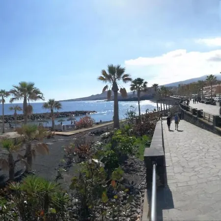 Arenitas Un Oasis Junto Al Mar Candelaria