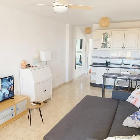 Arenitas Un Oasis Junto Al Mar Candelaria