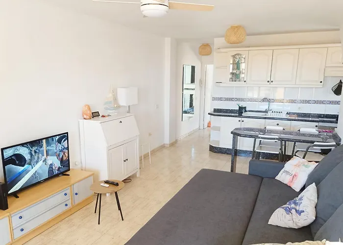 Arenitas Un Oasis Junto Al Mar Candelaria