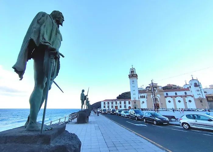 Arenitas Un Oasis Junto Al Mar Candelaria